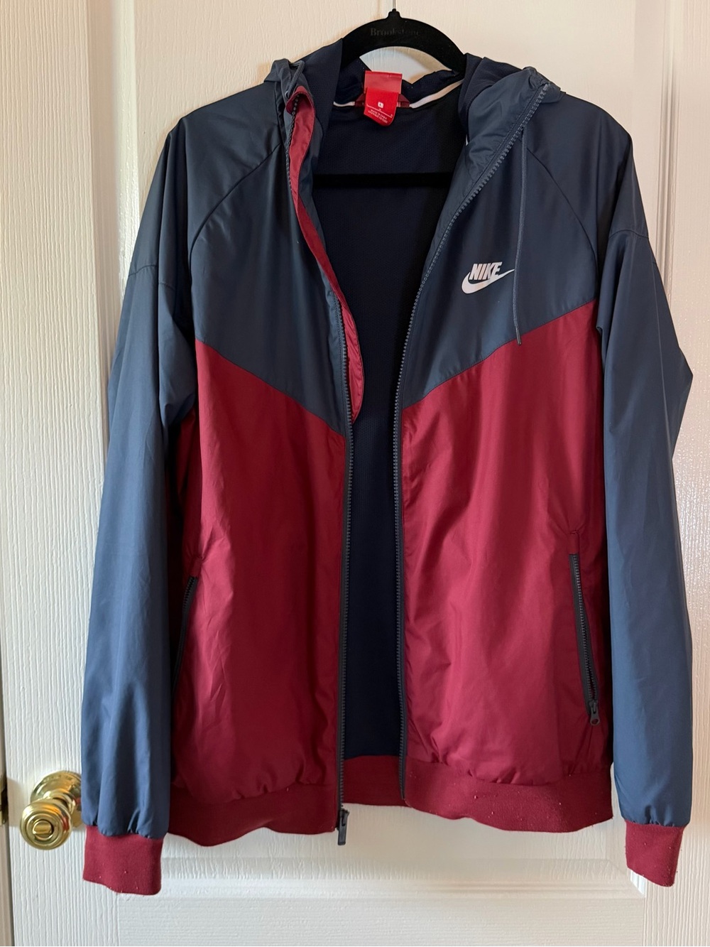 Nike Unisex Hooded Windbreaker Jacket - Navy & Burgundy